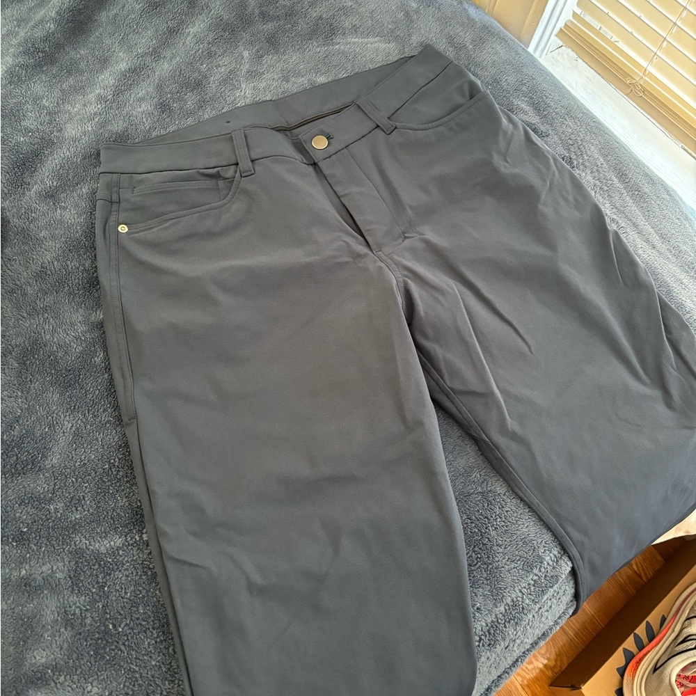 Men’s Lululemon ABC Pants Classic Fit Navy Blue